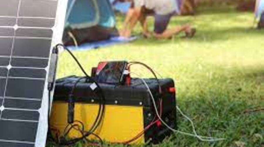 generador solar portatil en el campo