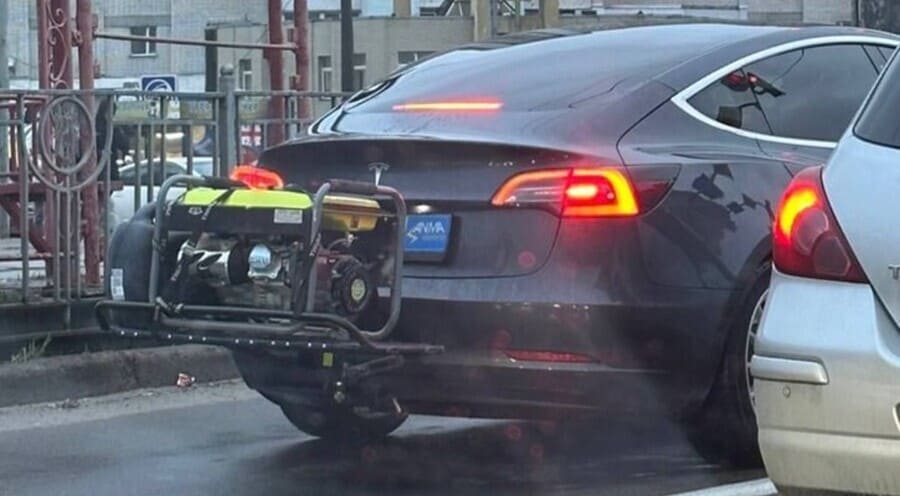 que diferencia hay entre generador de electricidad y estacion de carga